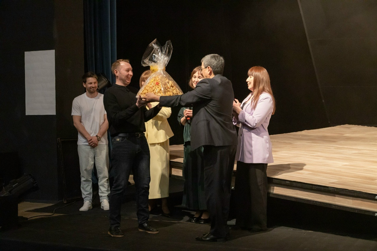 Альметьевский театр тепло приняли в Уфе на старте гастролей