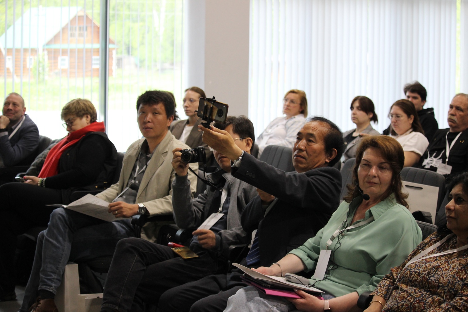 В Башкирии проходит международный симпозиум по наскальному искусству