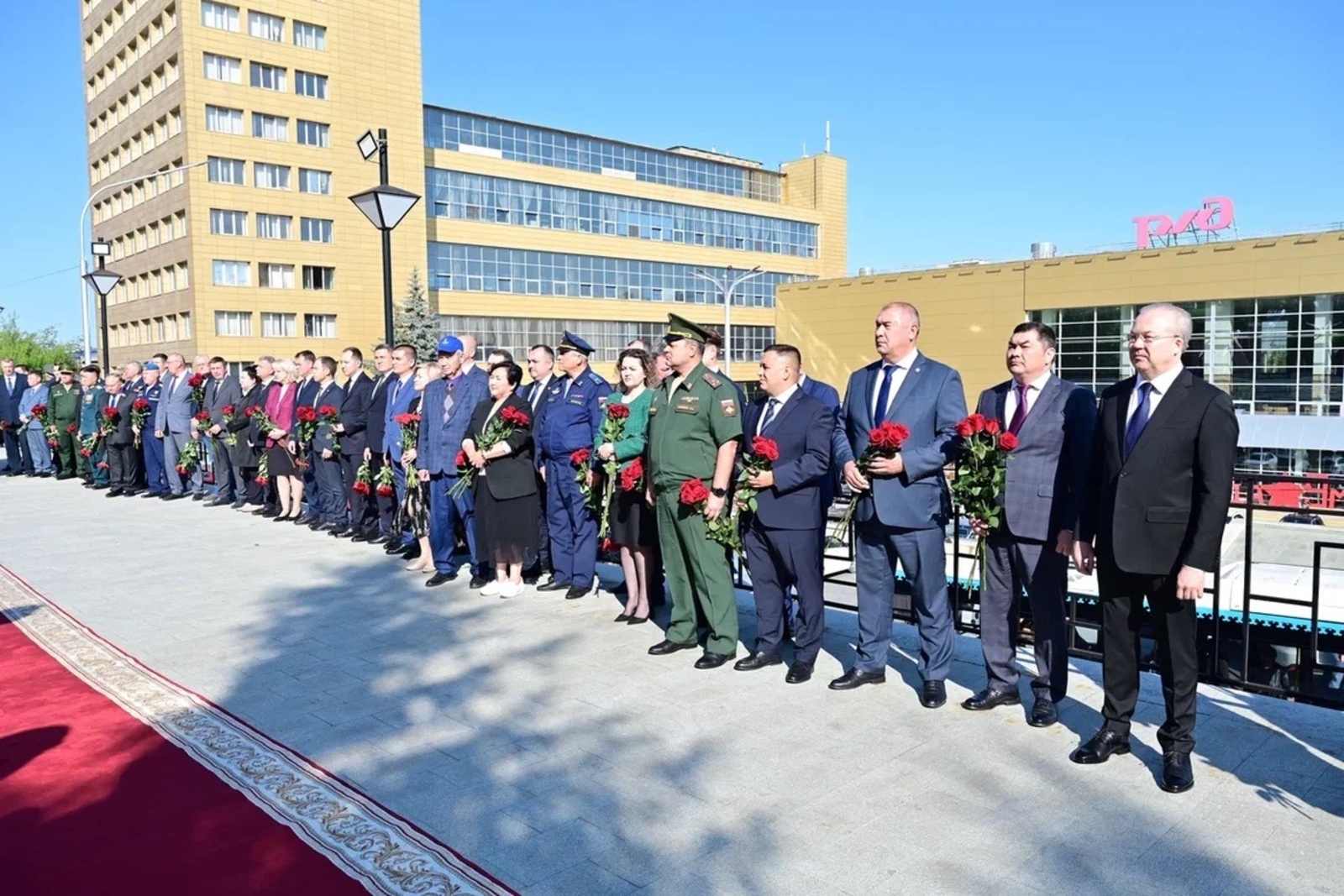 Андрей Назаров почтил память погибших в годы Великой Отечественной войны