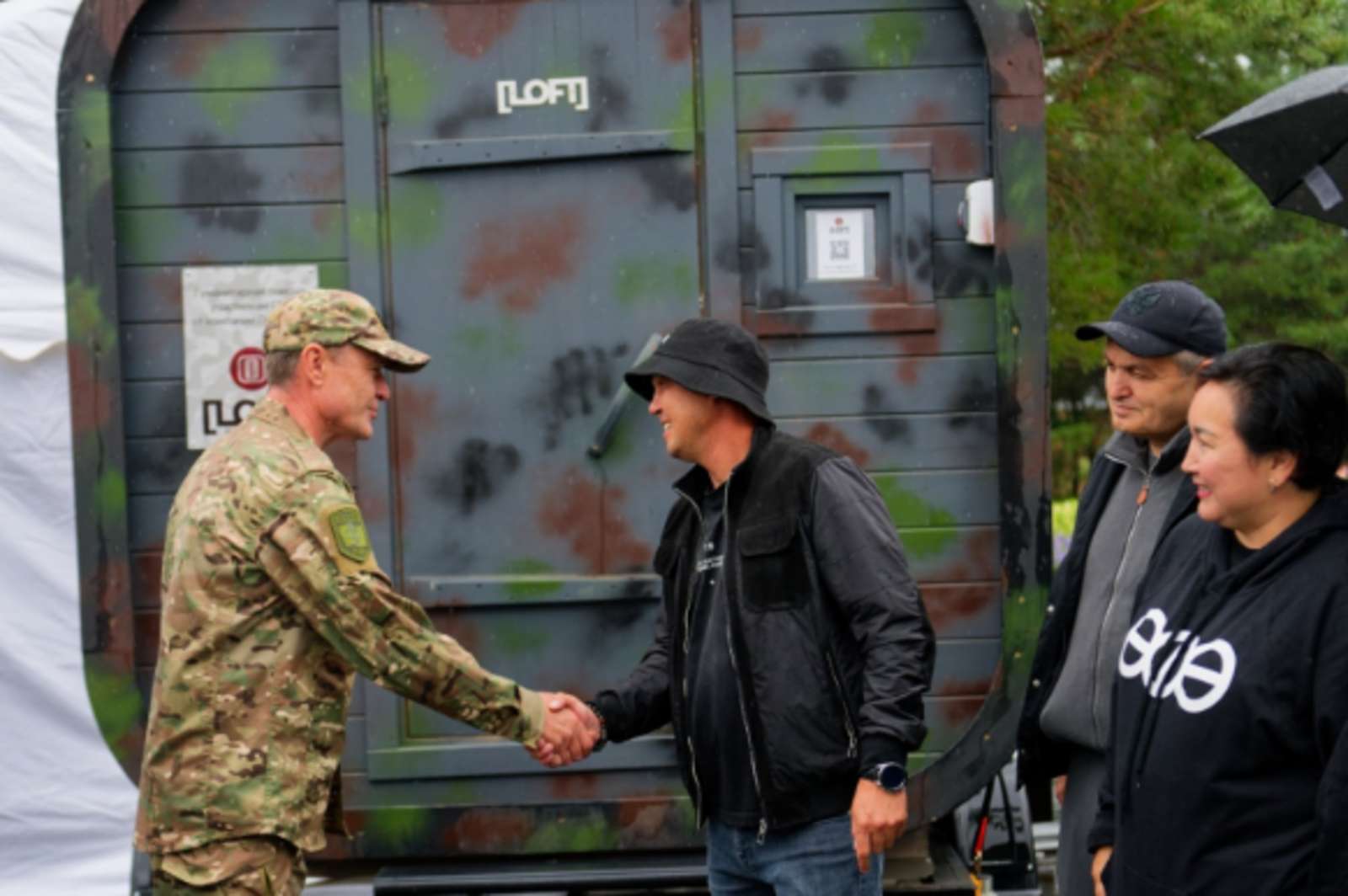 «На рахате» в Уфе участникам СВО передали походную баню