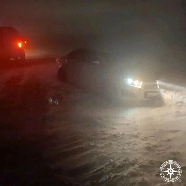 В Башкирию пришел мощный циклон  ветер валит с ног!