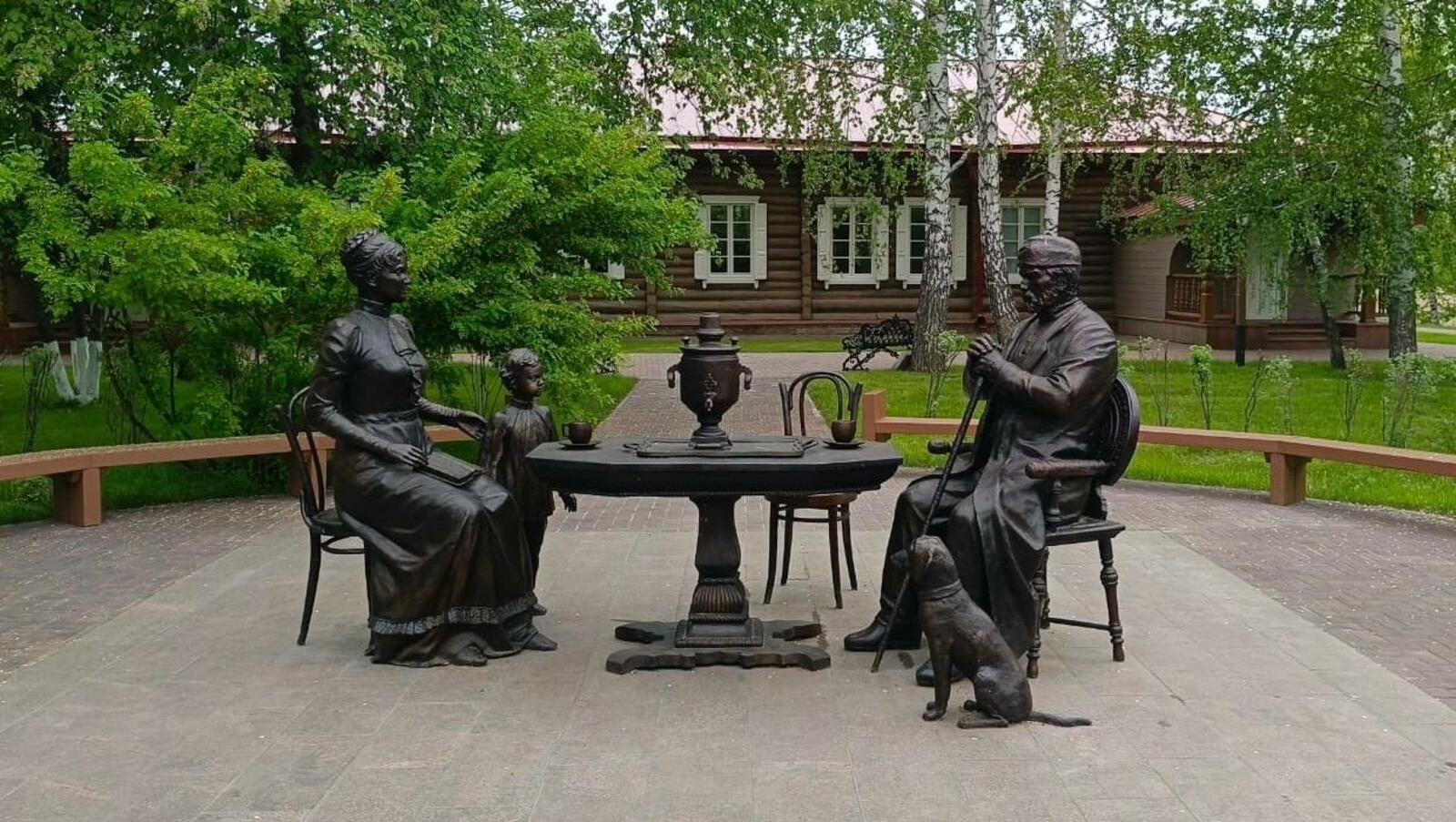 «Это было настоящее возрождение»: как в Аксаково воссоздали мир сказки и семьи