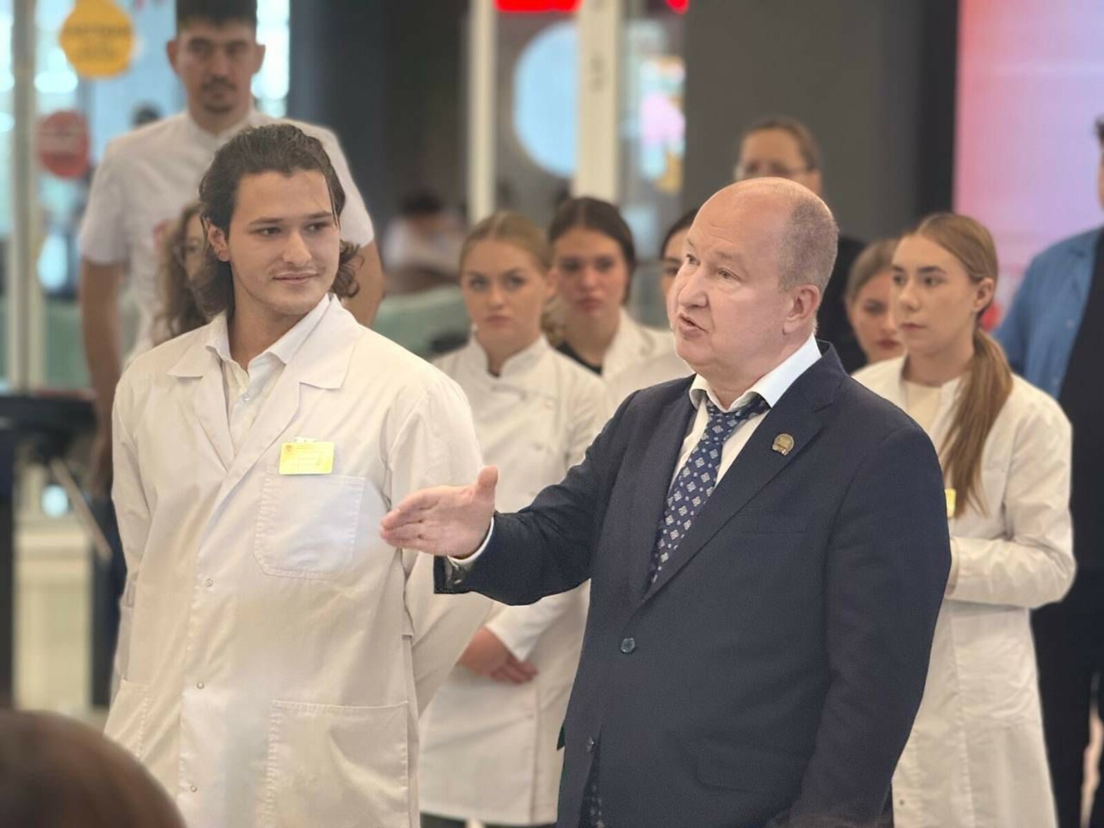 В Межвузовском кампусе Уфы представили выставку «БГМУ: жизнь в кадре»