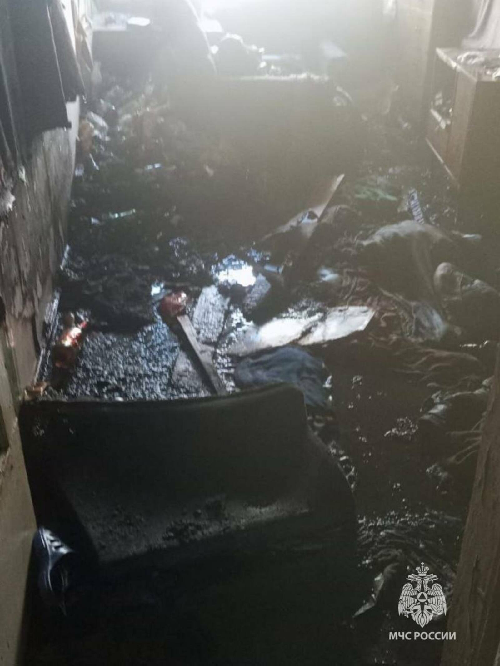 В Башкирии пожарные спасли мужчину из задымленной квартиры