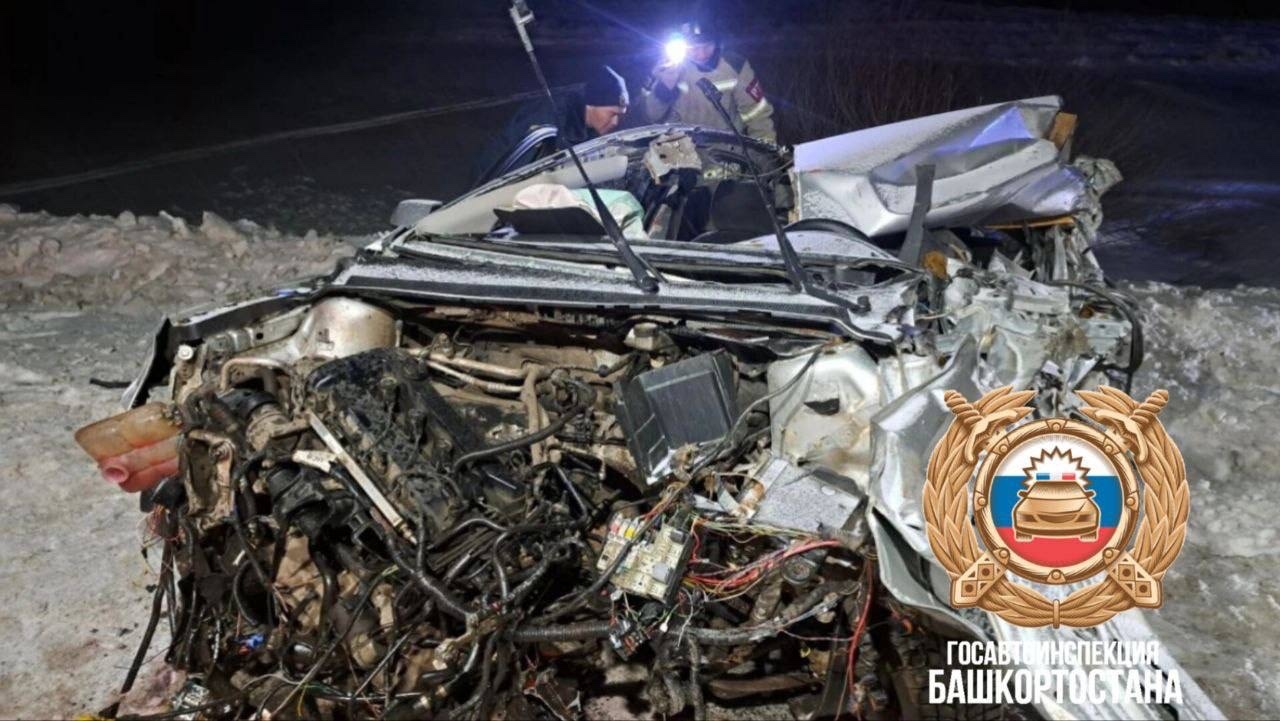 Трагедия на ночной трассе: в Башкирии в лобовом ДТП погибли два человека