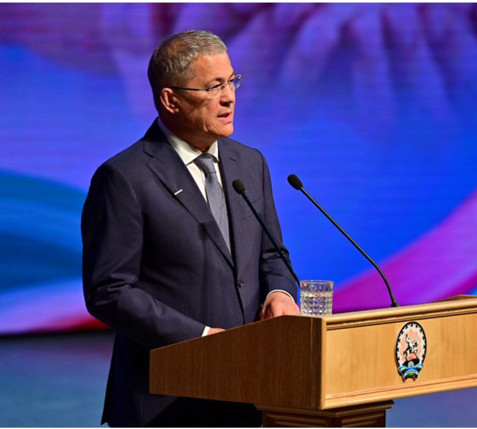 Радий Хабиров поздравил медиков Башкирии с профессиональным праздником