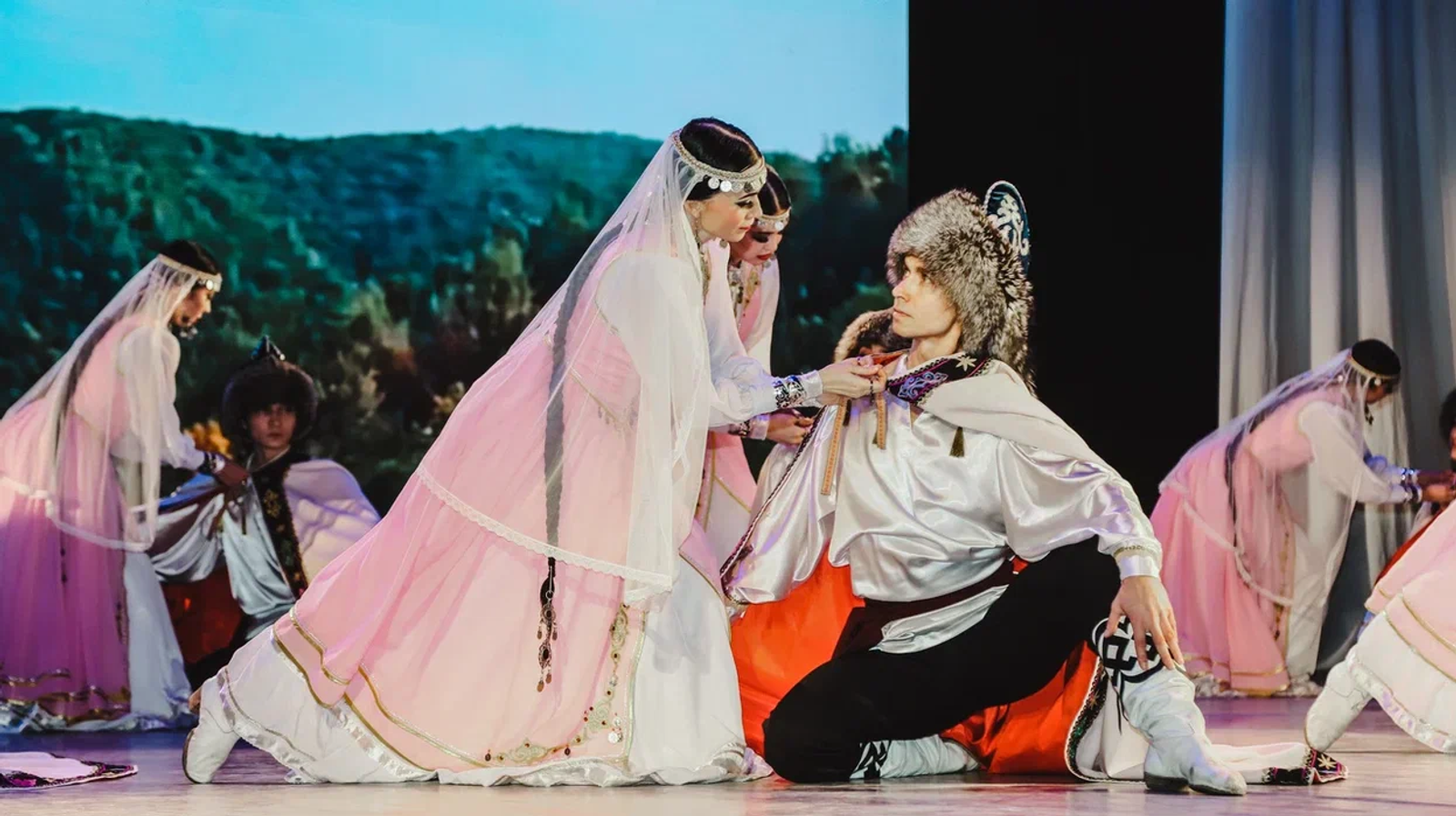 В Стерлитамаке дали старт Году башкирской семьи и наградили лучших