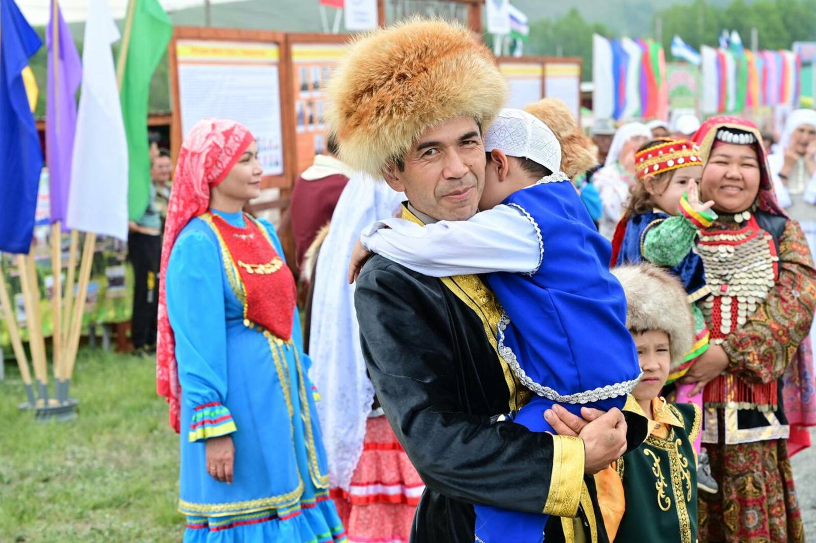 Андрей Назаров поздравил жителей республики с Днем башкирского языка