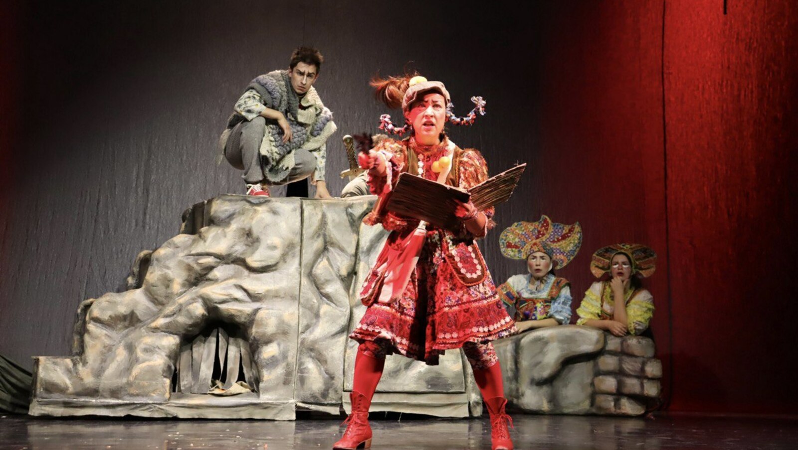 Театральные истории новогоднего закулисья: байки ТЮЗа