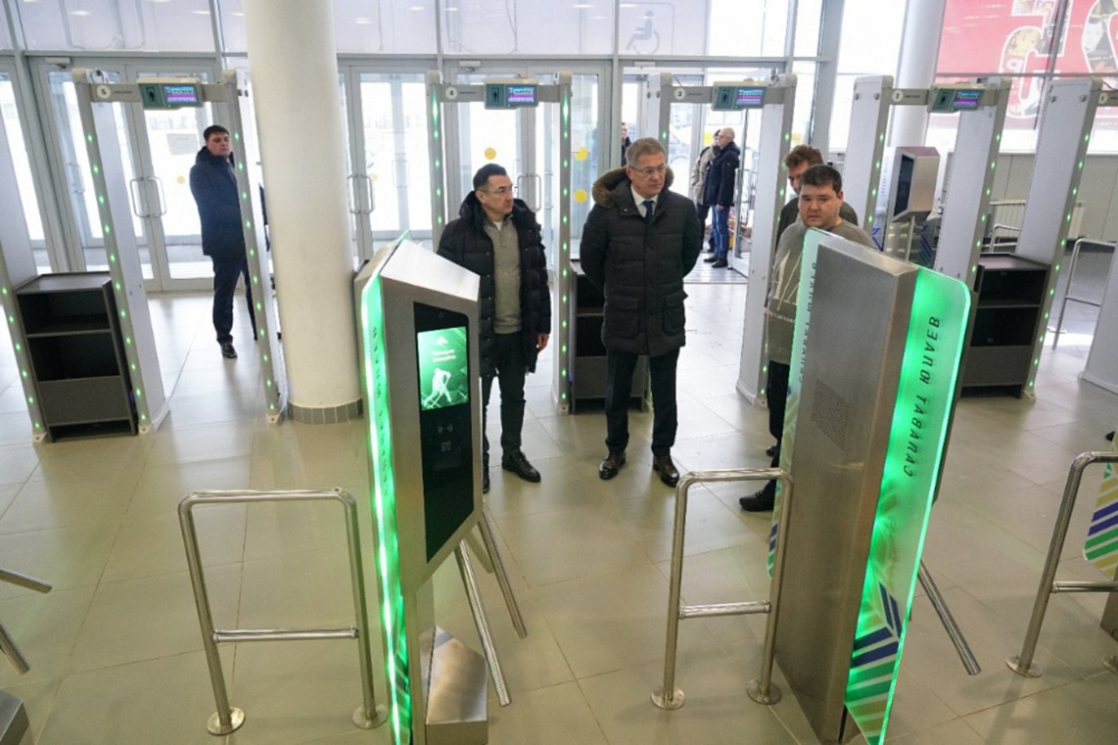 Радий Хабиров ознакомился с новой системой безопасности на «Уфа-Арена»