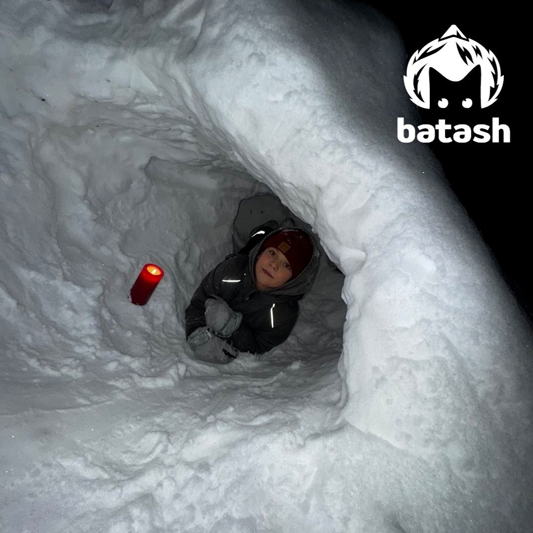 Мальчик из Уфы, отказавшийся от Дубая построил берлогу из снега в Дюртюлях