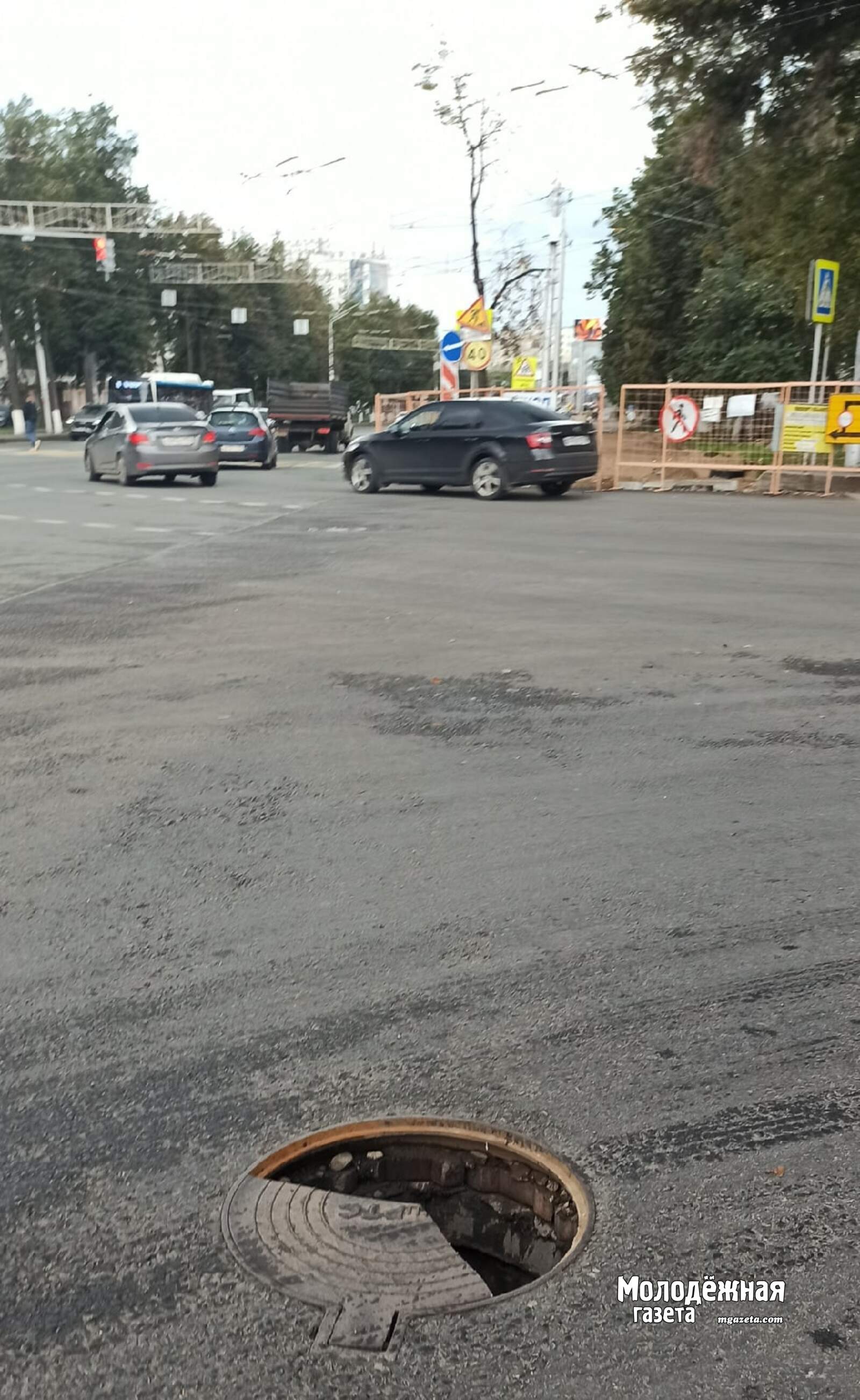 Опасная ситуация в центре Уфы: сломался люк колодца