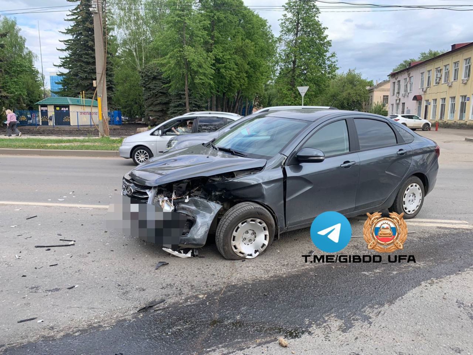 В Уфе столкнулись «Лада Веста» и ВАЗ-2106