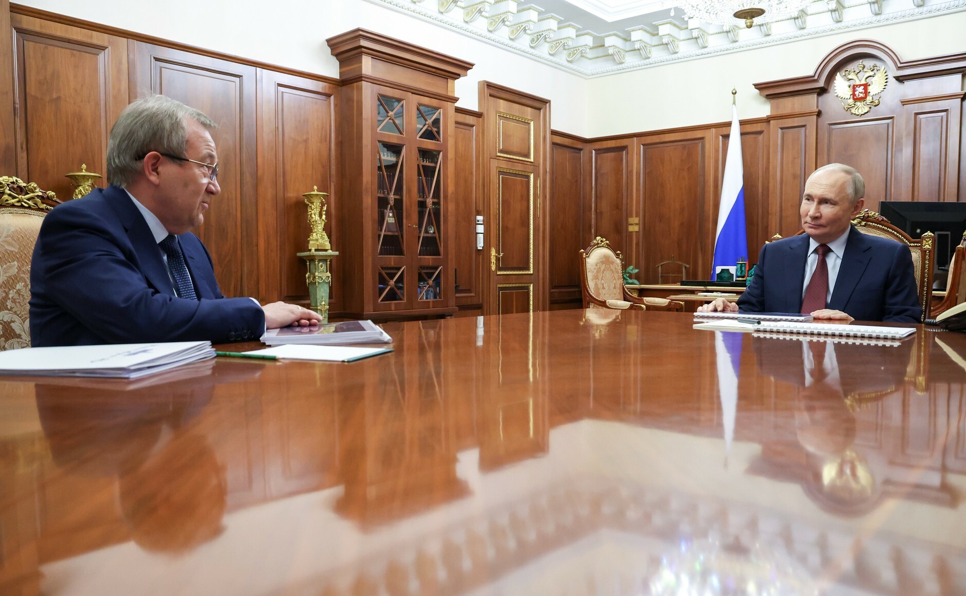 Владимир Путин и глава РАН обсудили развитие науки и образования