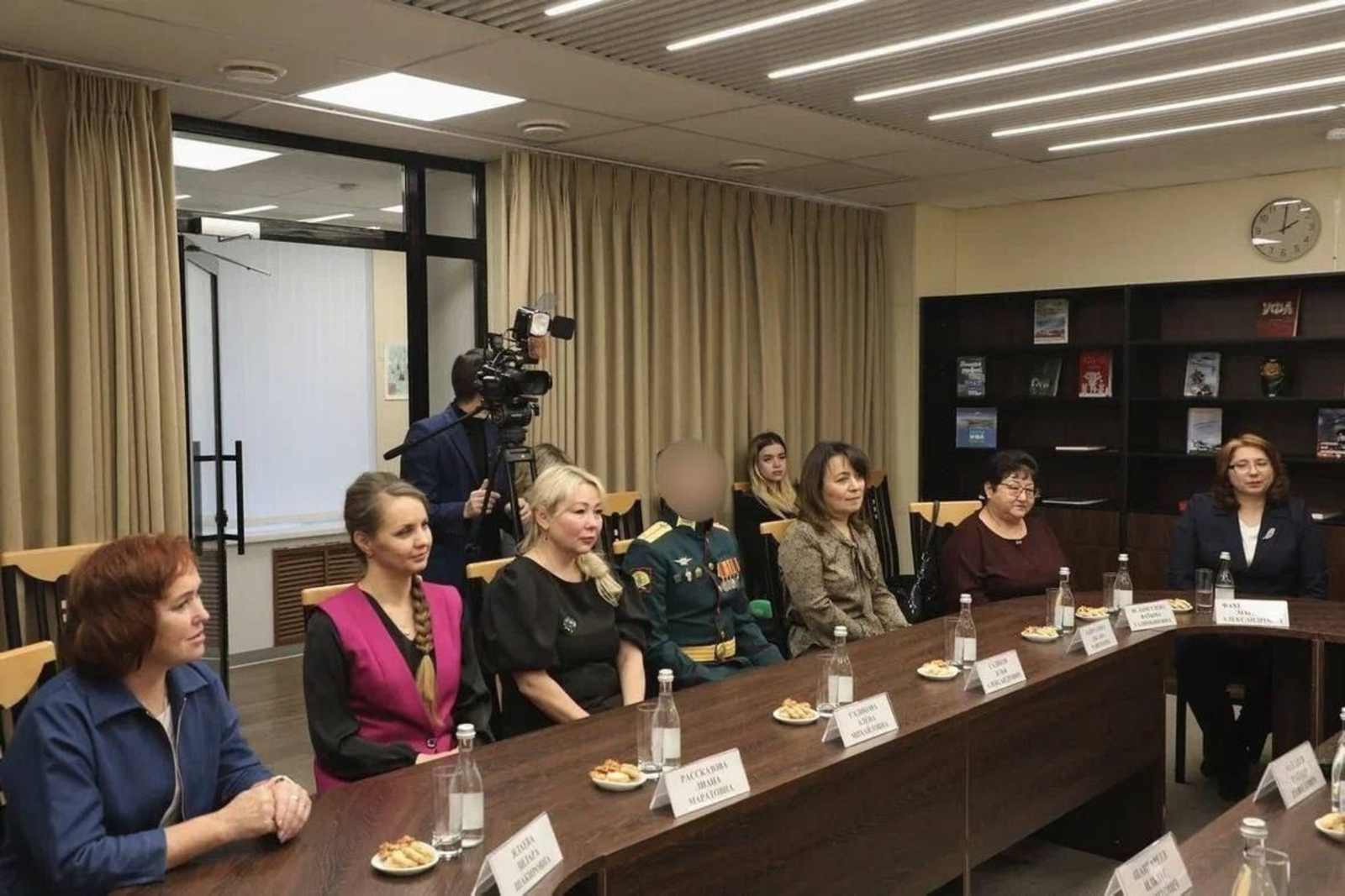 Мэр Уфы провел встречу с матерями бойцов СВО