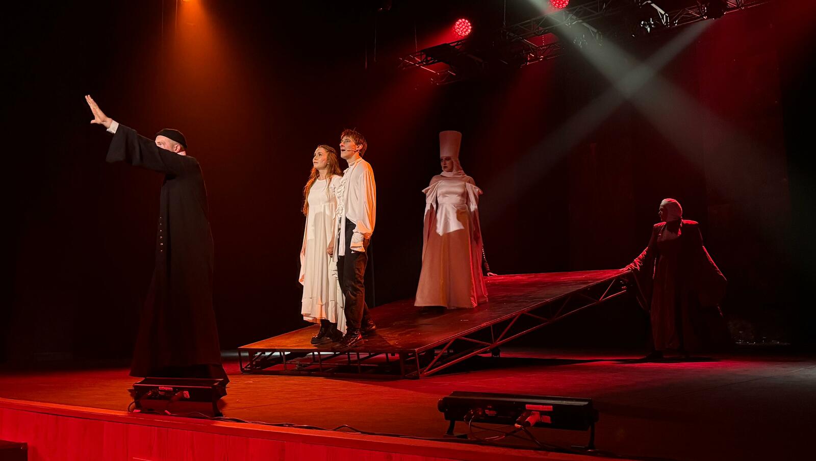 «Колонсак»: как Пермь замахнулась на Шекспира