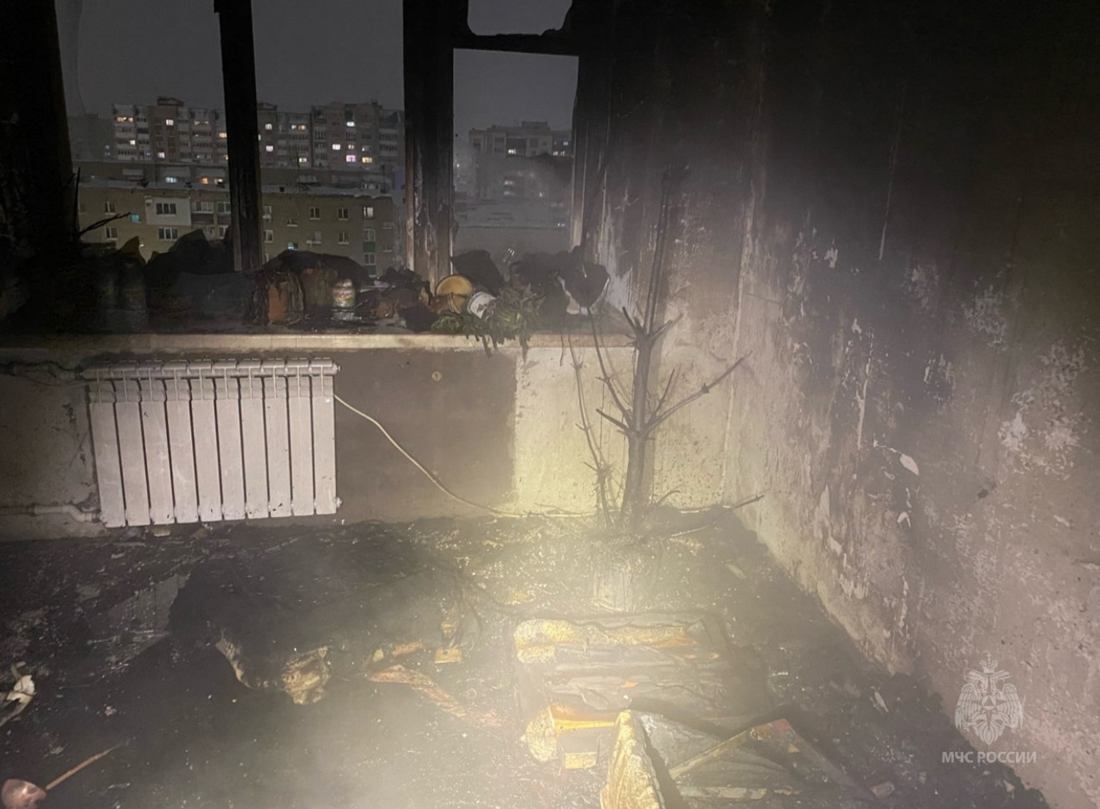 В новогоднюю ночь в Стерлитамаке пожарные спасли 11 человек