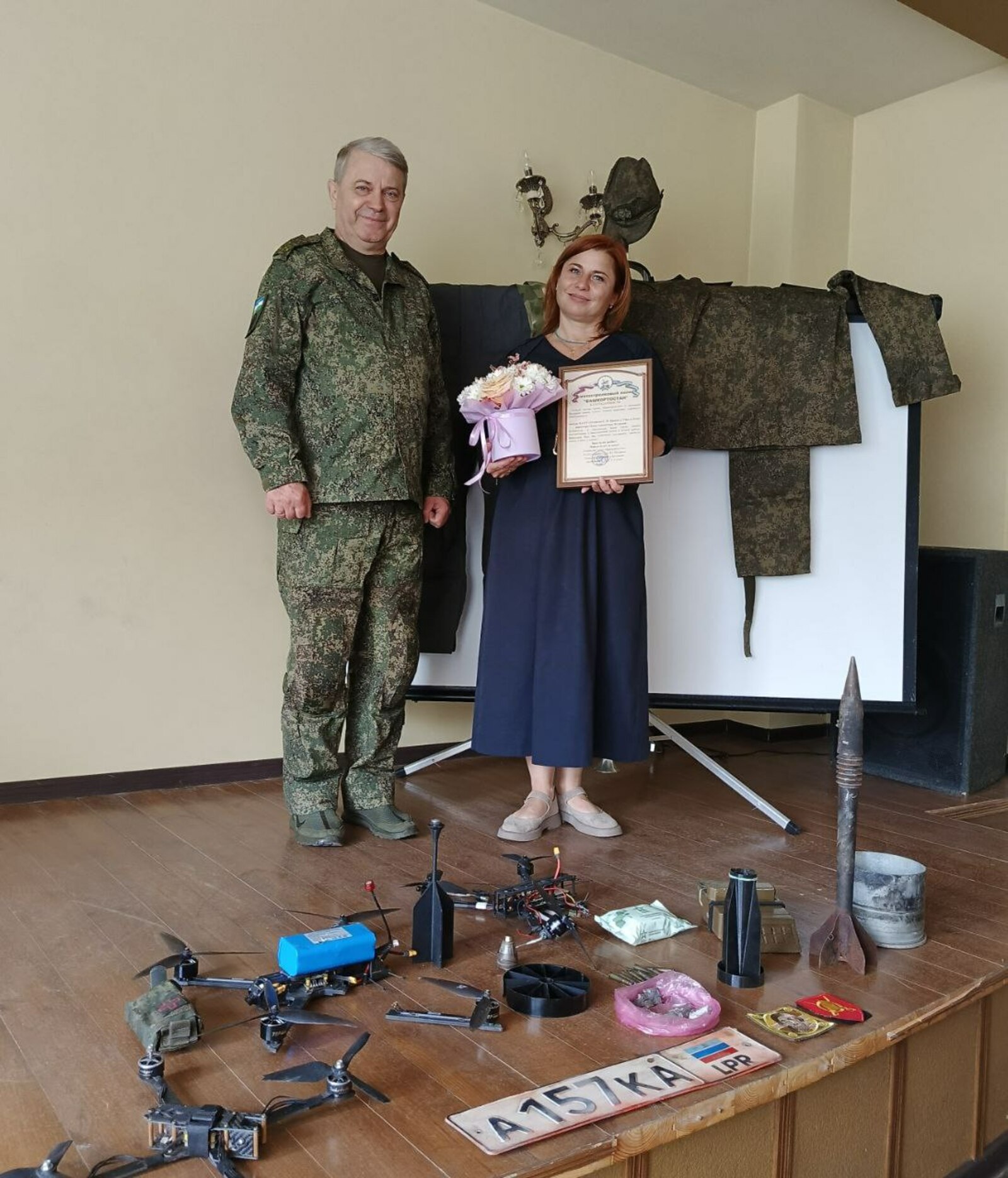 Военные передали уфимской школе экспонаты из зоны СВО