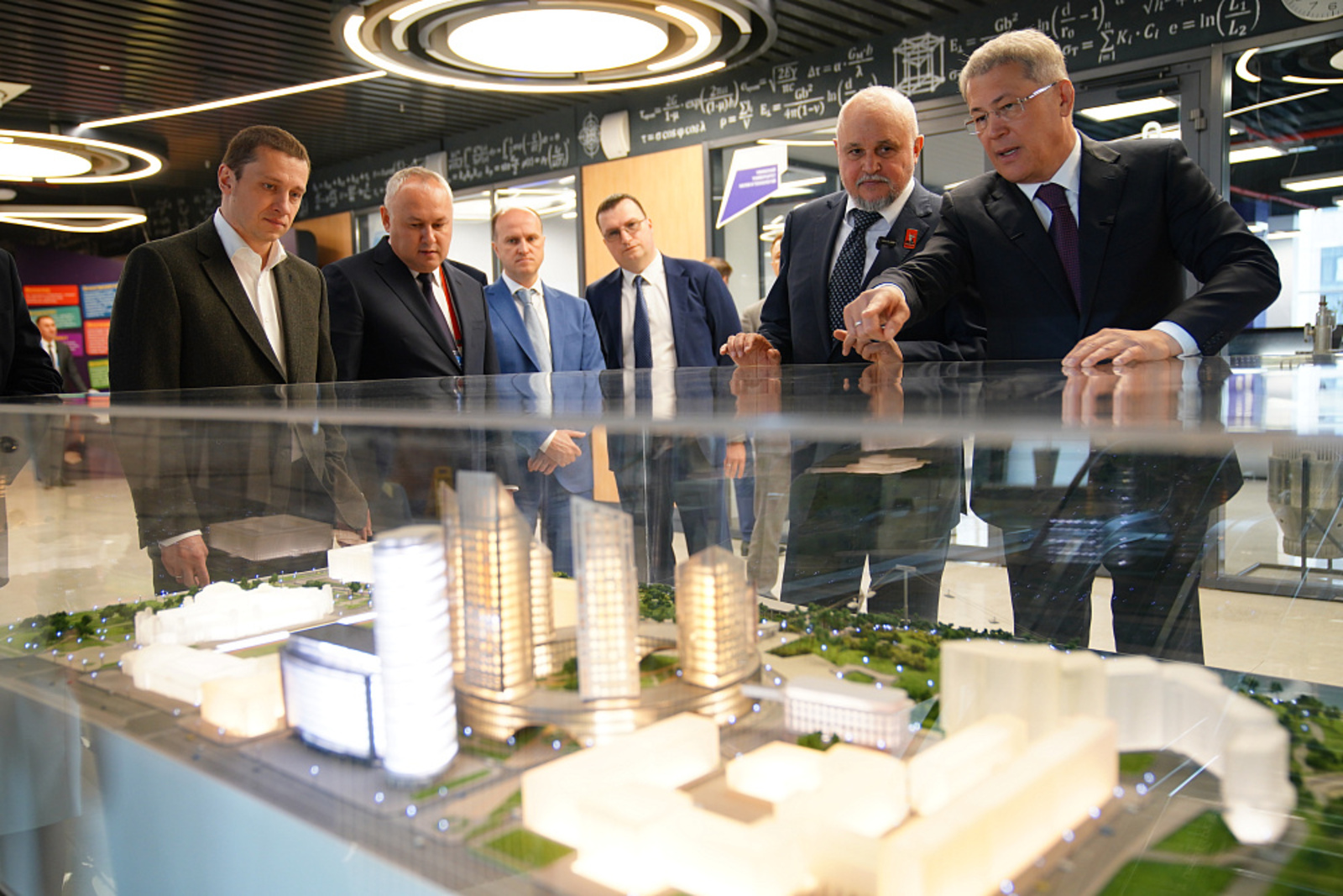 Министр энергетики России посетил студенческий кампус в Уфе