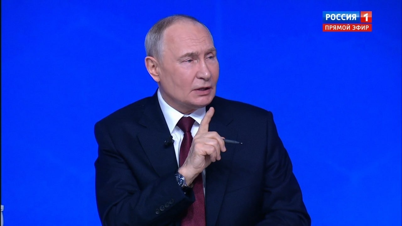 Путин объяснил, как медикам совмещать обязательные отработки и деторождение