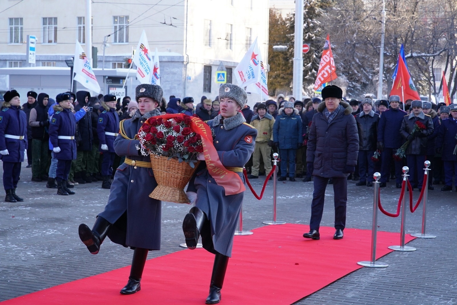 Радий Хабиров почтил память погибших воинов-интернационалистов