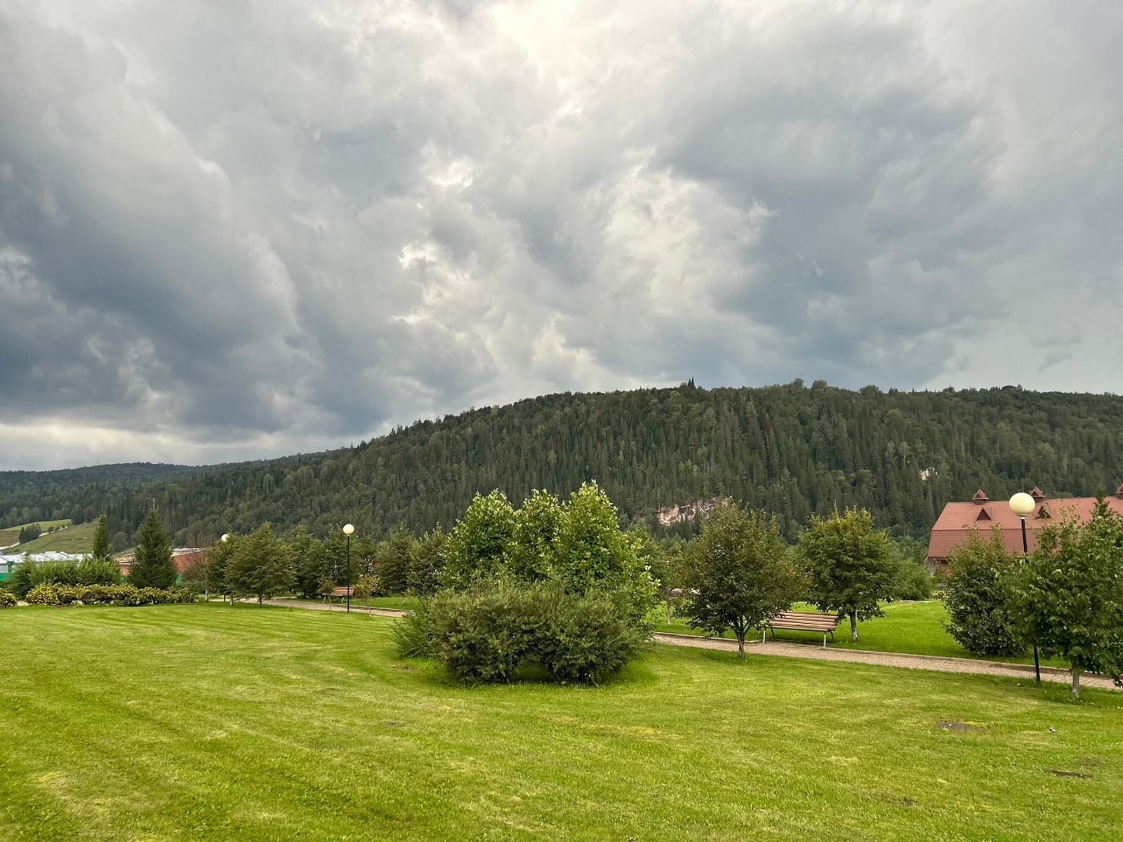 Погода в Башкирии: кратковременные дожди и порывистый ветер