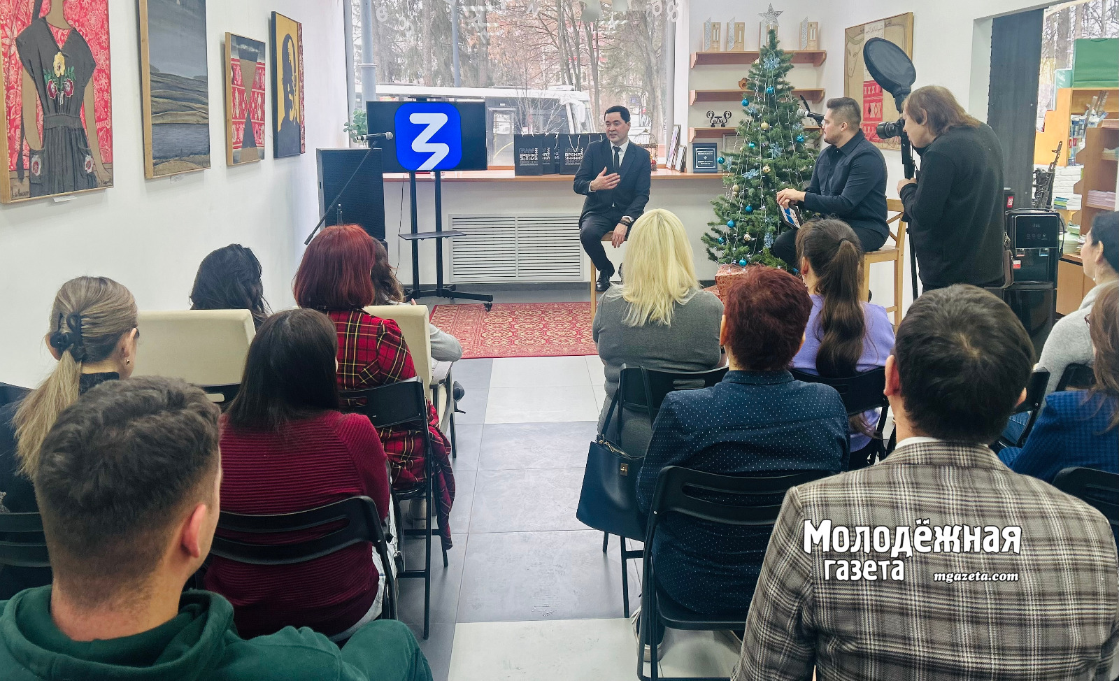 Звёзды башкирской и татарской эстрады провели в Уфе автограф-сессию