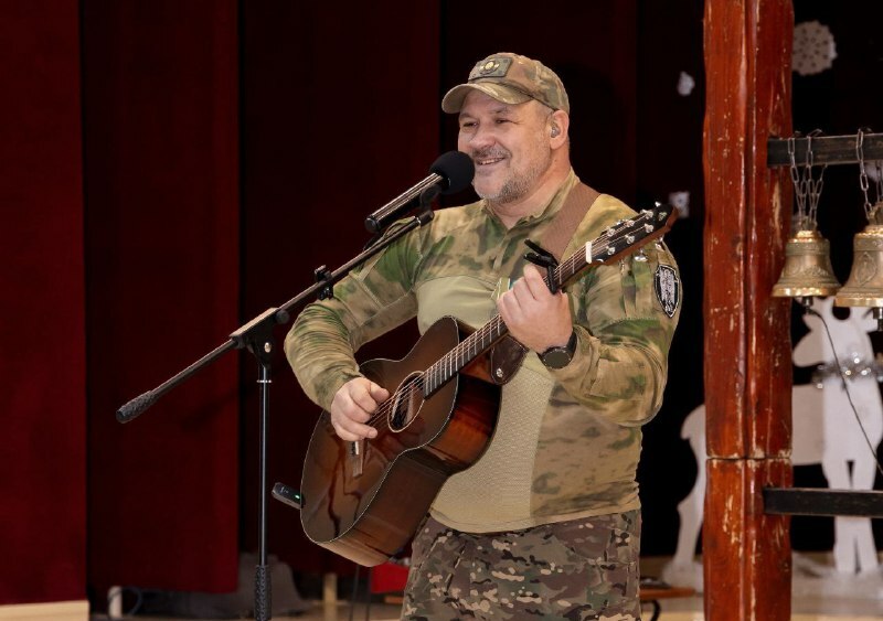 Свой на передовой: уникальные концерты звонаря для бойцов СВО