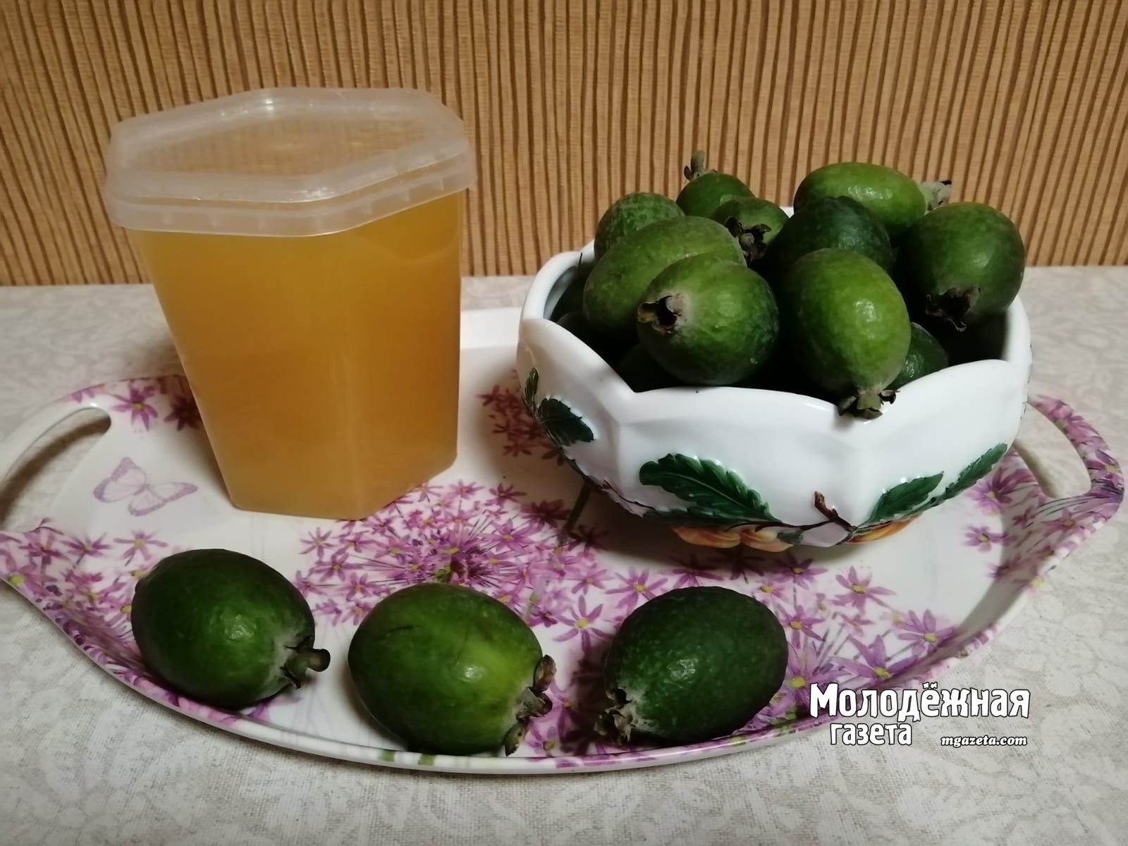 Вкус осени в банке: фейхоа с медом без варки за 5 минут