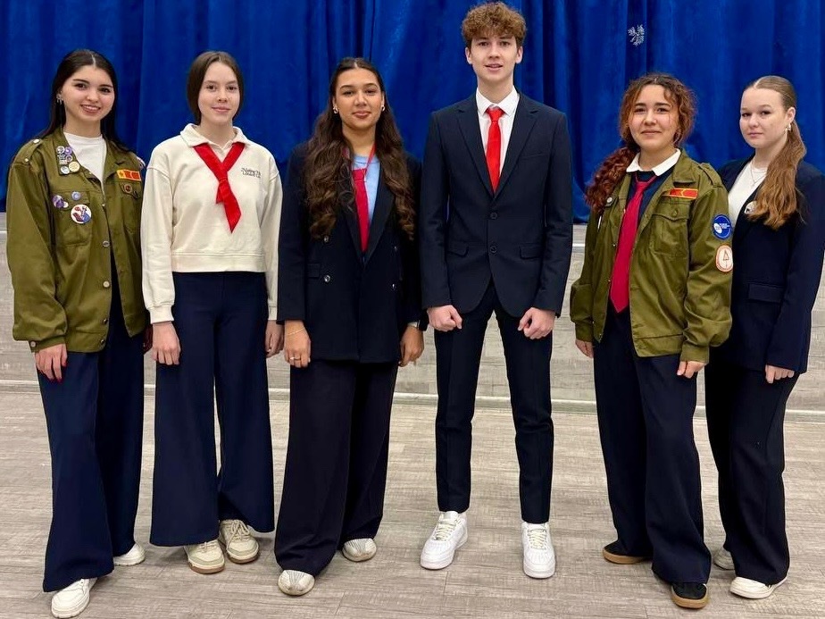 В Уфе бойцы трудотряда рассказали школьникам о РСО на Разговорах о важном