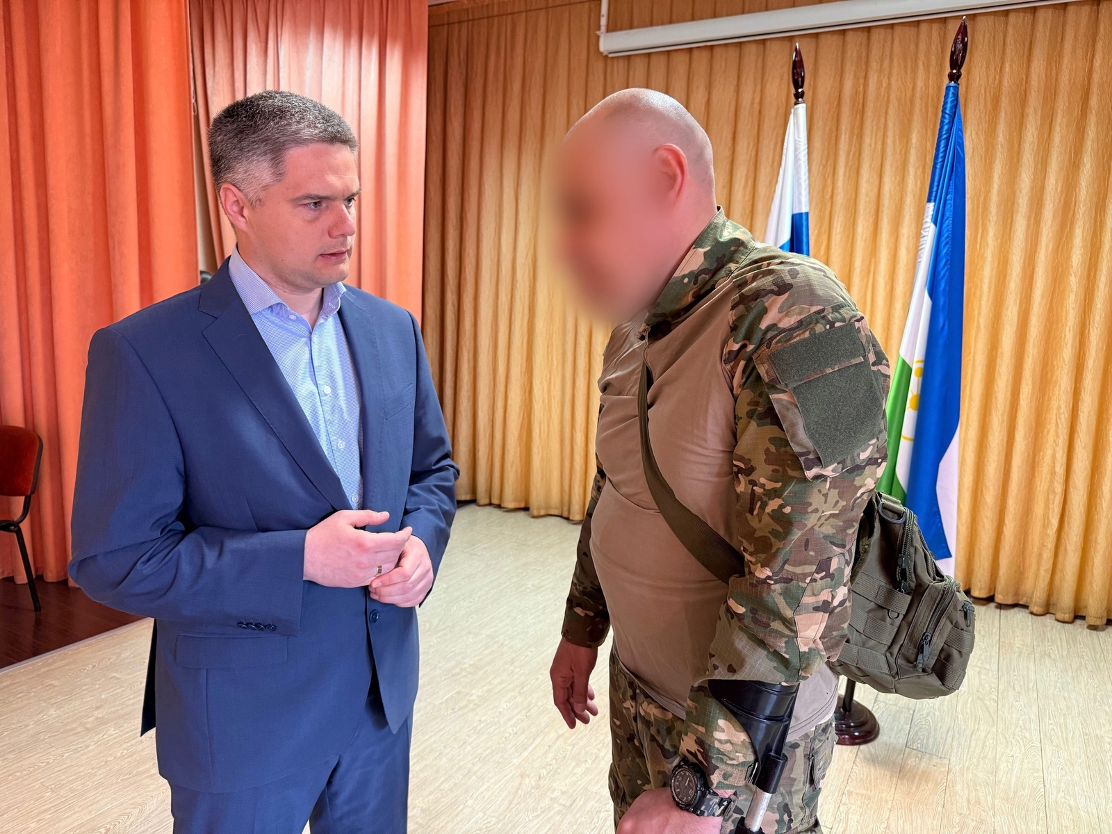 В Уфе детям вручили значки «Мой папа — герой»