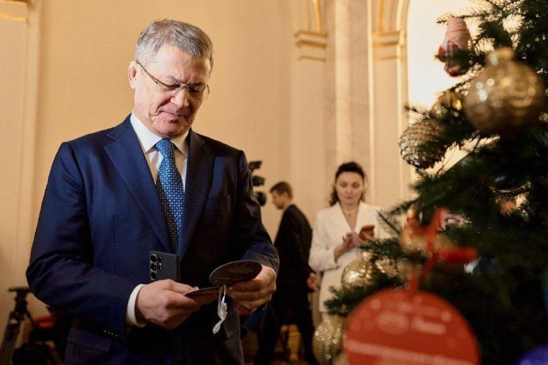 Радий Хабиров принял участие в Елке желаний в Кремле