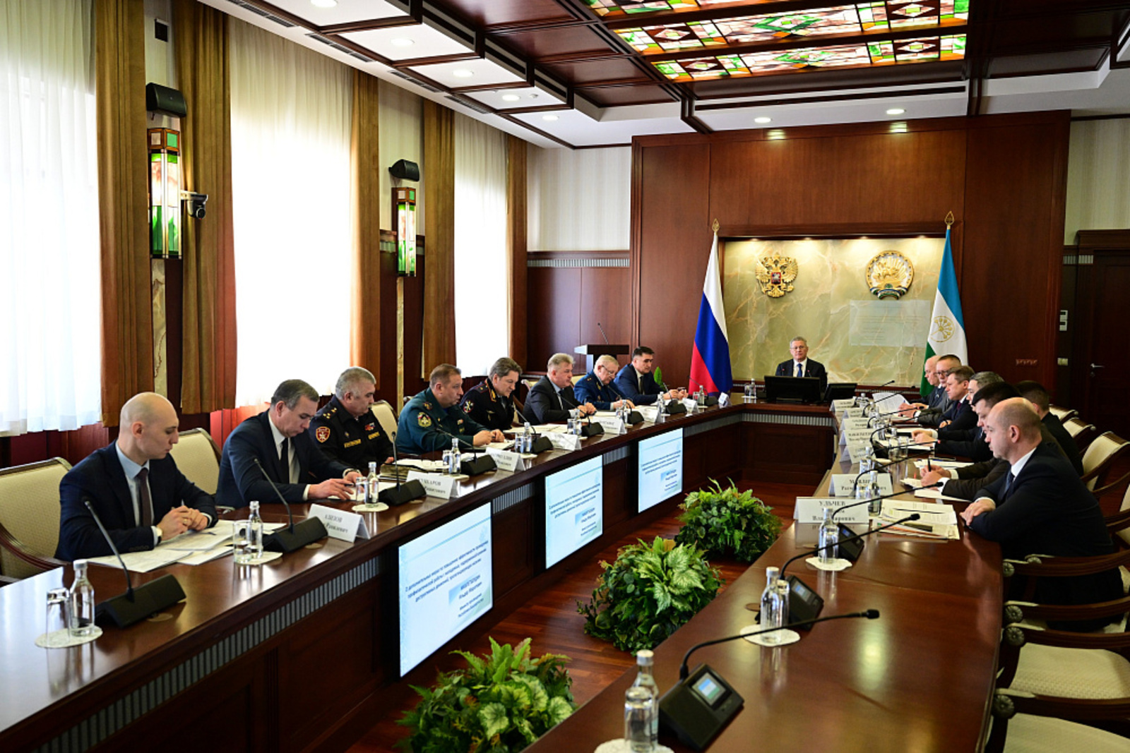 Антитеррор в школах: Радий Хабиров призвал ужесточить критерии оценки директоров