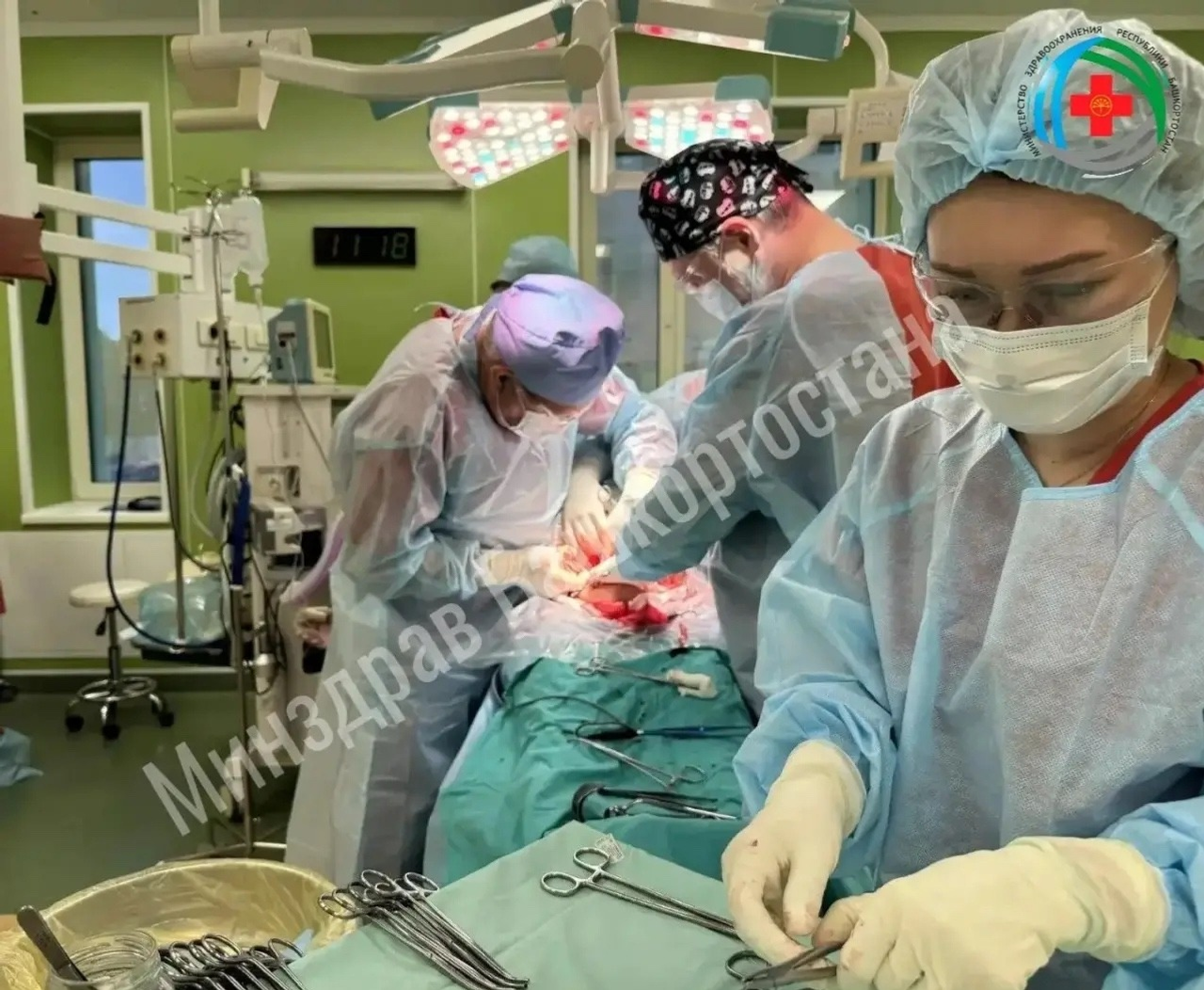 В Уфе врачи приняли роды у женщины и сразу же сделали операцию