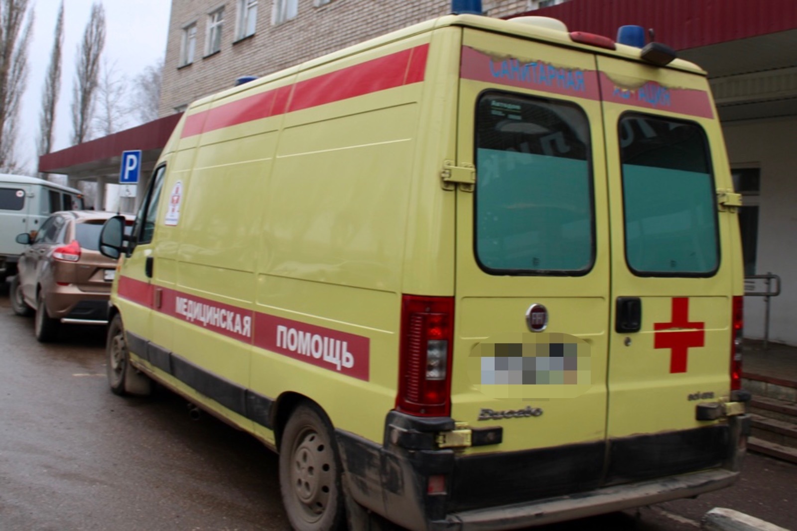 В Уфе пенсионерка пострадала от схода наледи