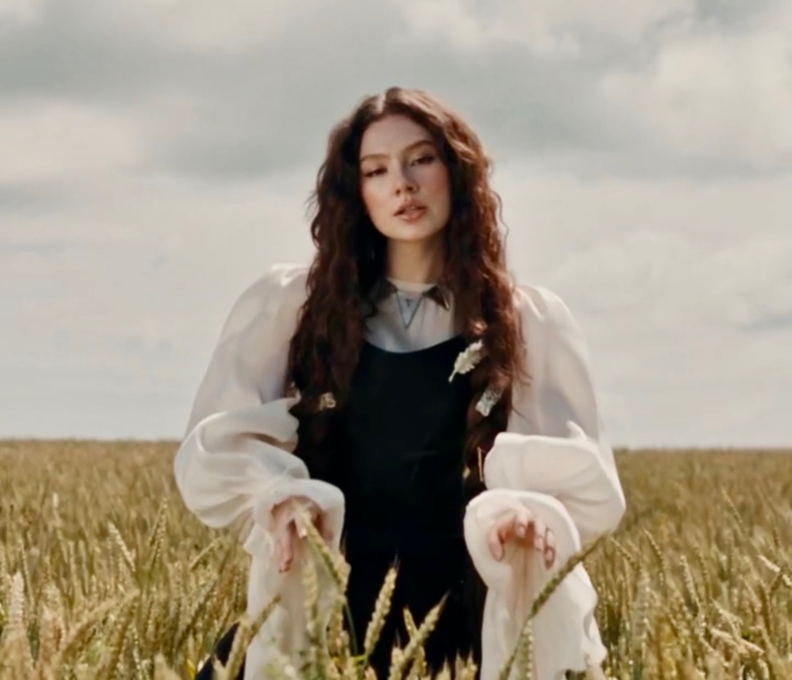 соцсети AY YOLA