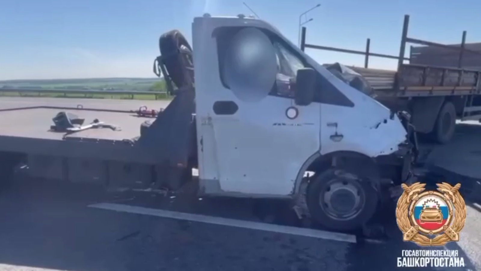 В Башкирии водитель Газели погиб в лобовом столкновении