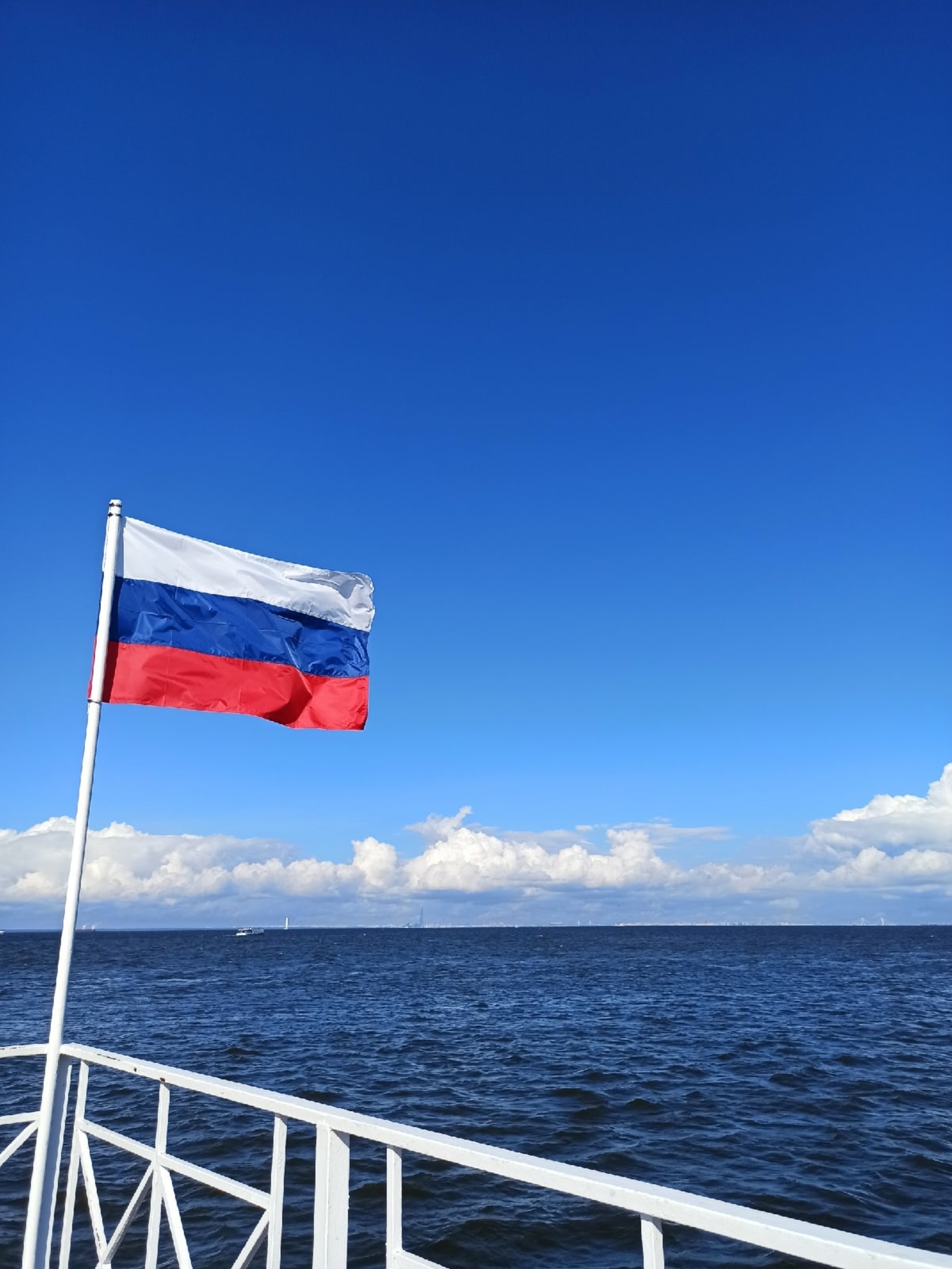 Учёный УУНиТ об уфимском следе в истории российского флага