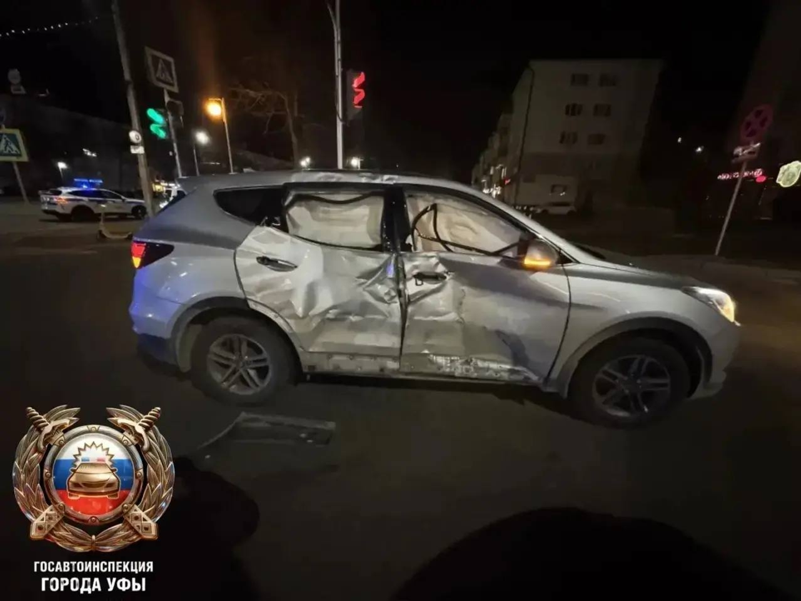 В Уфе ночью столкнулись мотоцикл и иномарка: есть пострадавшие