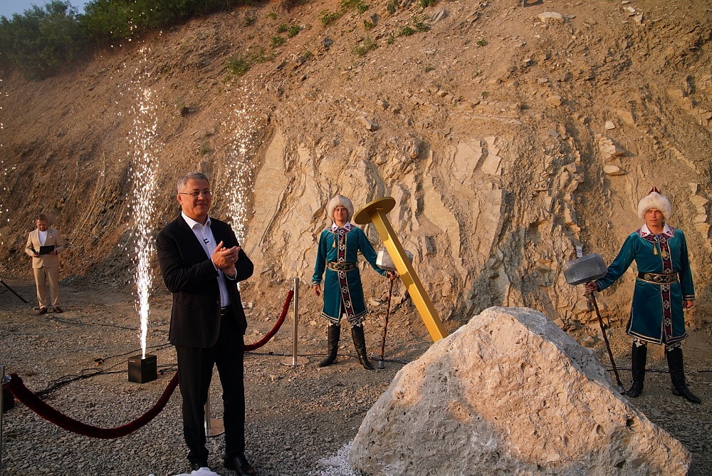 Башкирия впервые в России получила два золотых гвоздя международного уровня