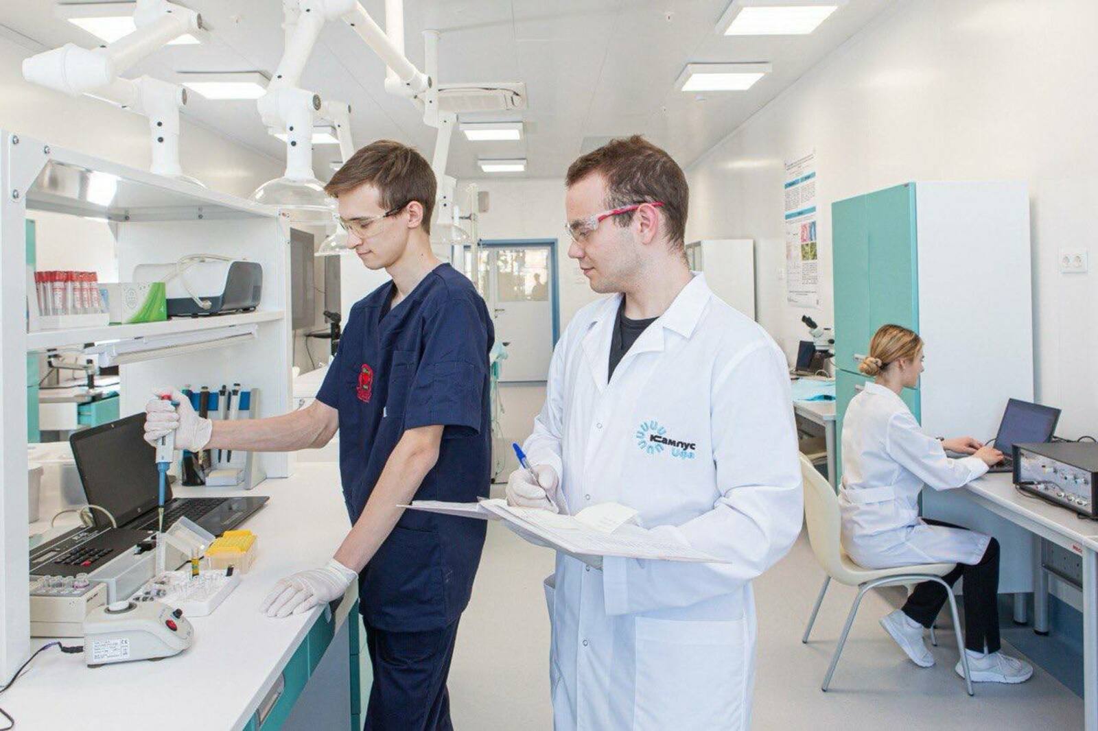 соцсети Андрея Назарова