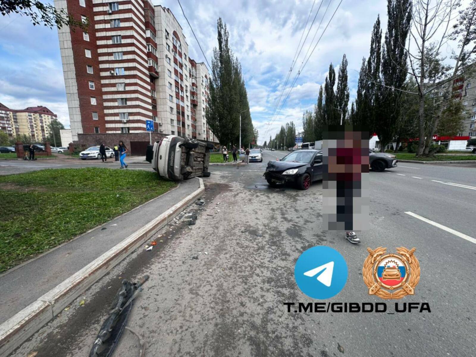 В Уфе столкнулись «Москвич» и «Митсубиси Лансер»