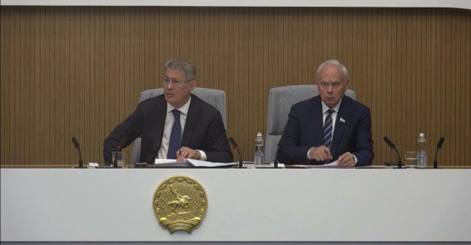 Радий Хабиров объявил о переносе оперативного совещания правительства