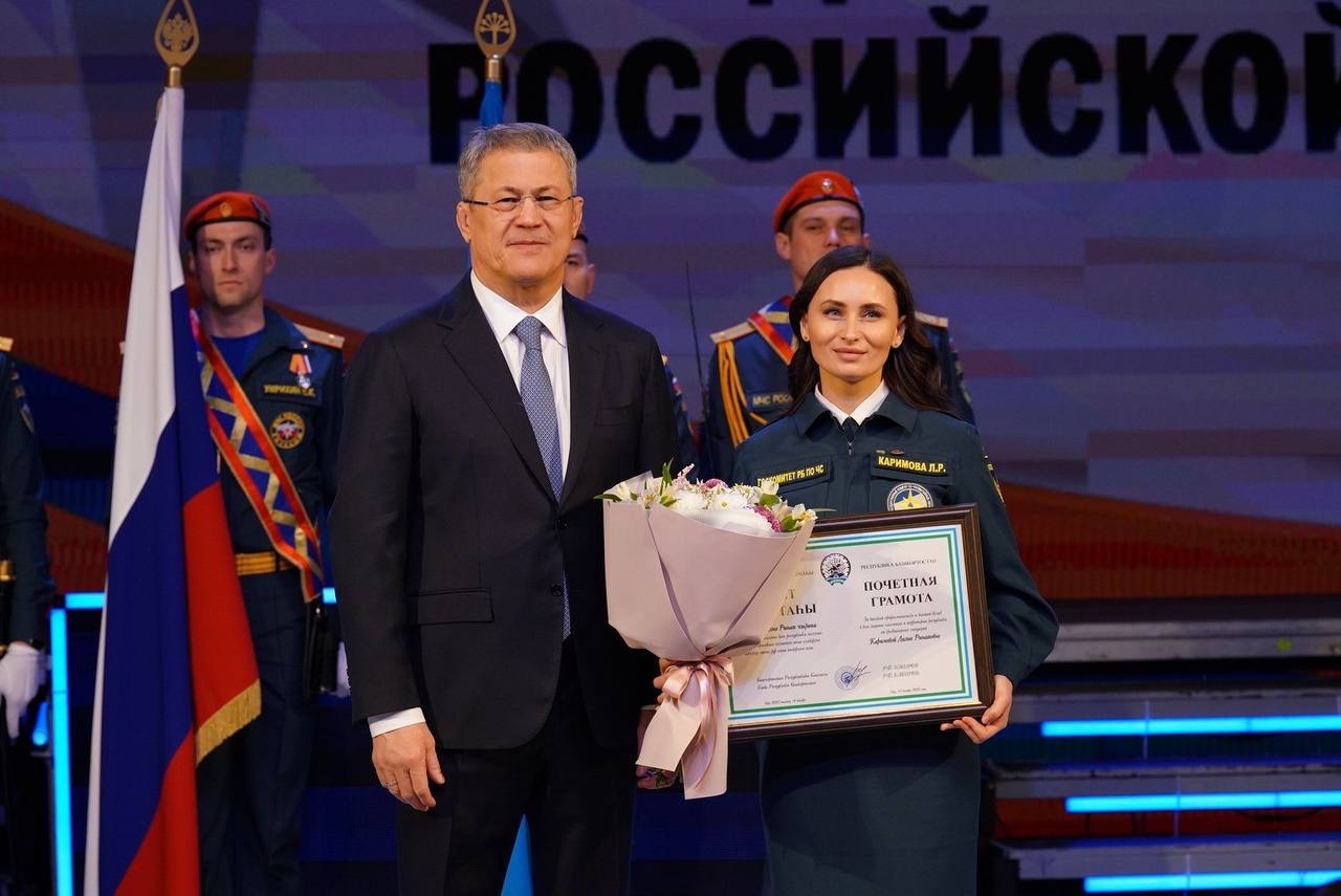 Глава Башкортостана поздравил спасателей с их профессиональным праздником
