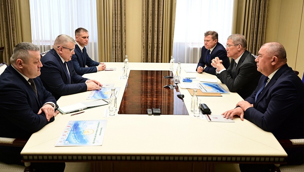 Глава Башкортостана и руководство Погрануправления обсудили вопросы безопасности