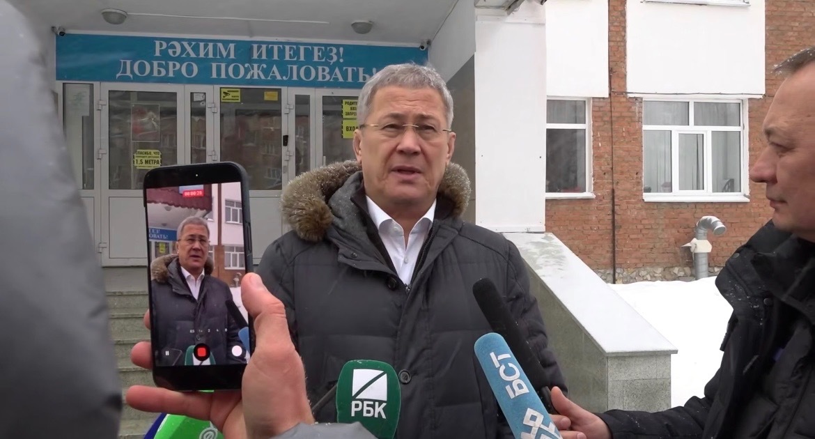 Глава Башкирии прибыл в уфимскую гимназию после инцидента со школьником