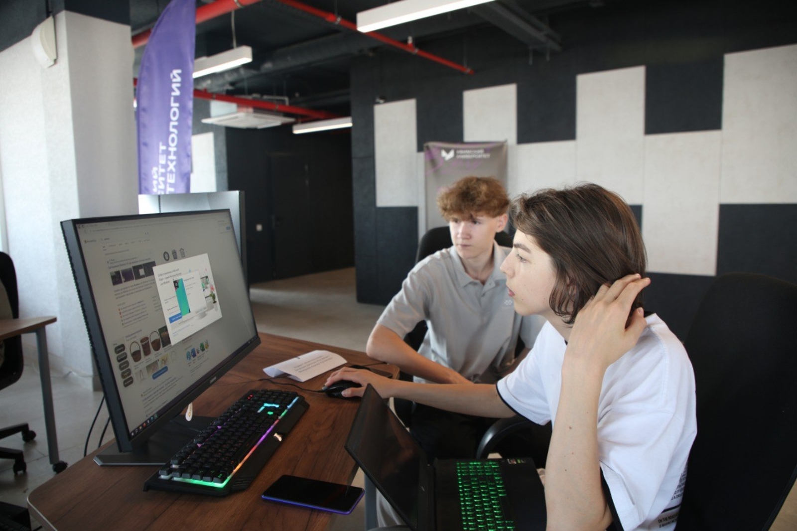 Программисты УУНиТ помогают создать российскую нейросеть для учебы