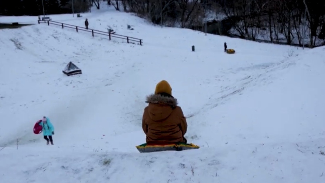 Ватрушка  не игрушка: как не покалечиться на зимней горке