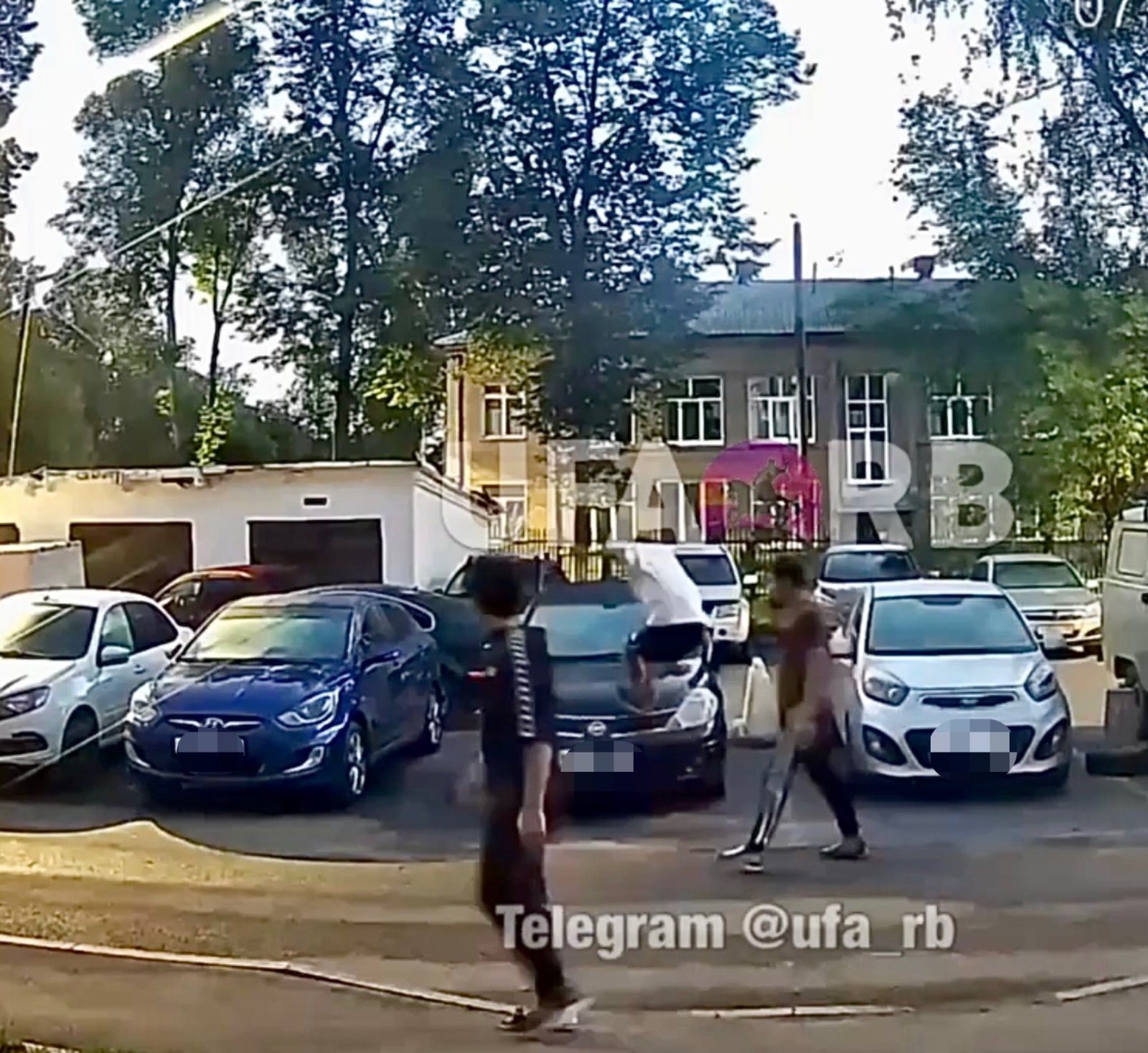 Полиция Уфы задержала вандалов, громивших автомобили на Халтурина