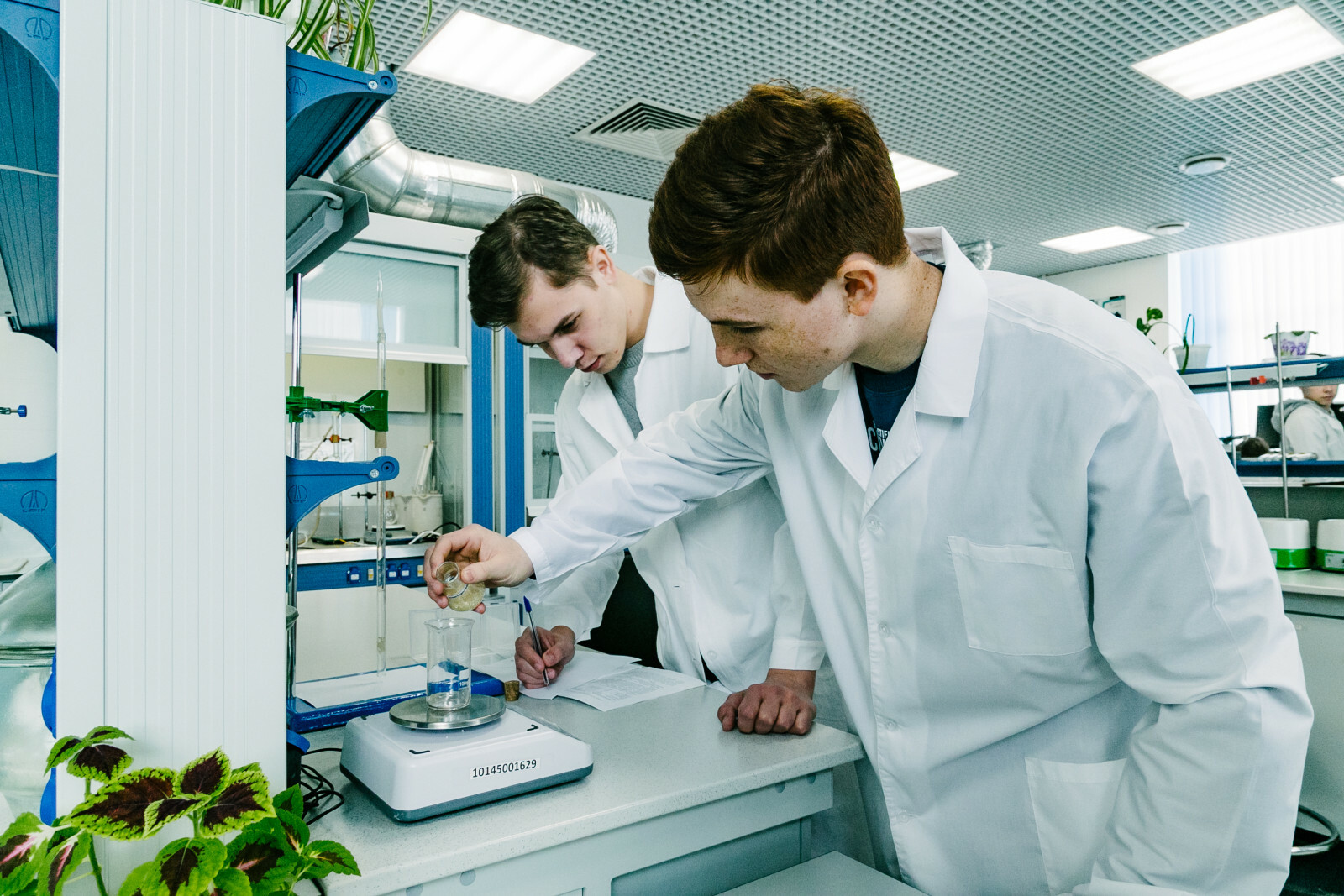 Вуз-резидент кампуса в Уфе учредил гранты на создание лабораторий для аспирантов